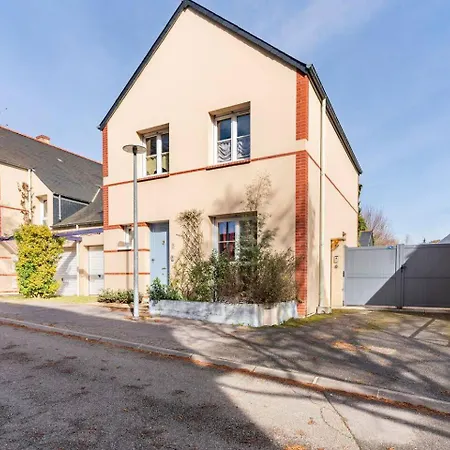 Le Chalet Des Fanieres Chartres Exterior photo