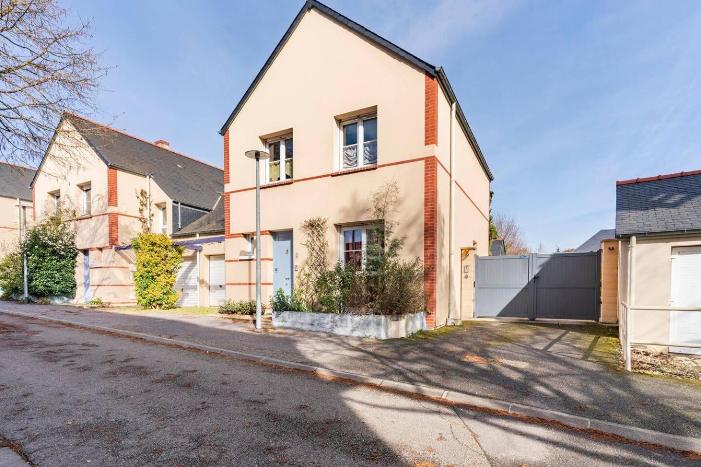 Le Des Fanieres Chalet Chartres